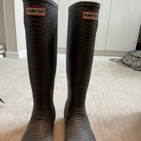 HUNTER TALL GRAY RAIN BOOTS SIZE 7.5 - Picture 2 of 4